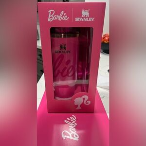 Stanley x Barbie Pink Icon 40oz Quencher